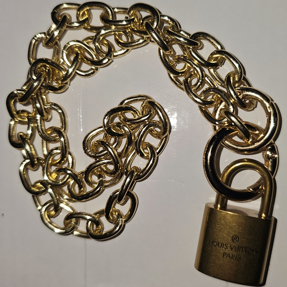 Louis Vuitton Lock 🔒 Necklace - Picture 3 of 9